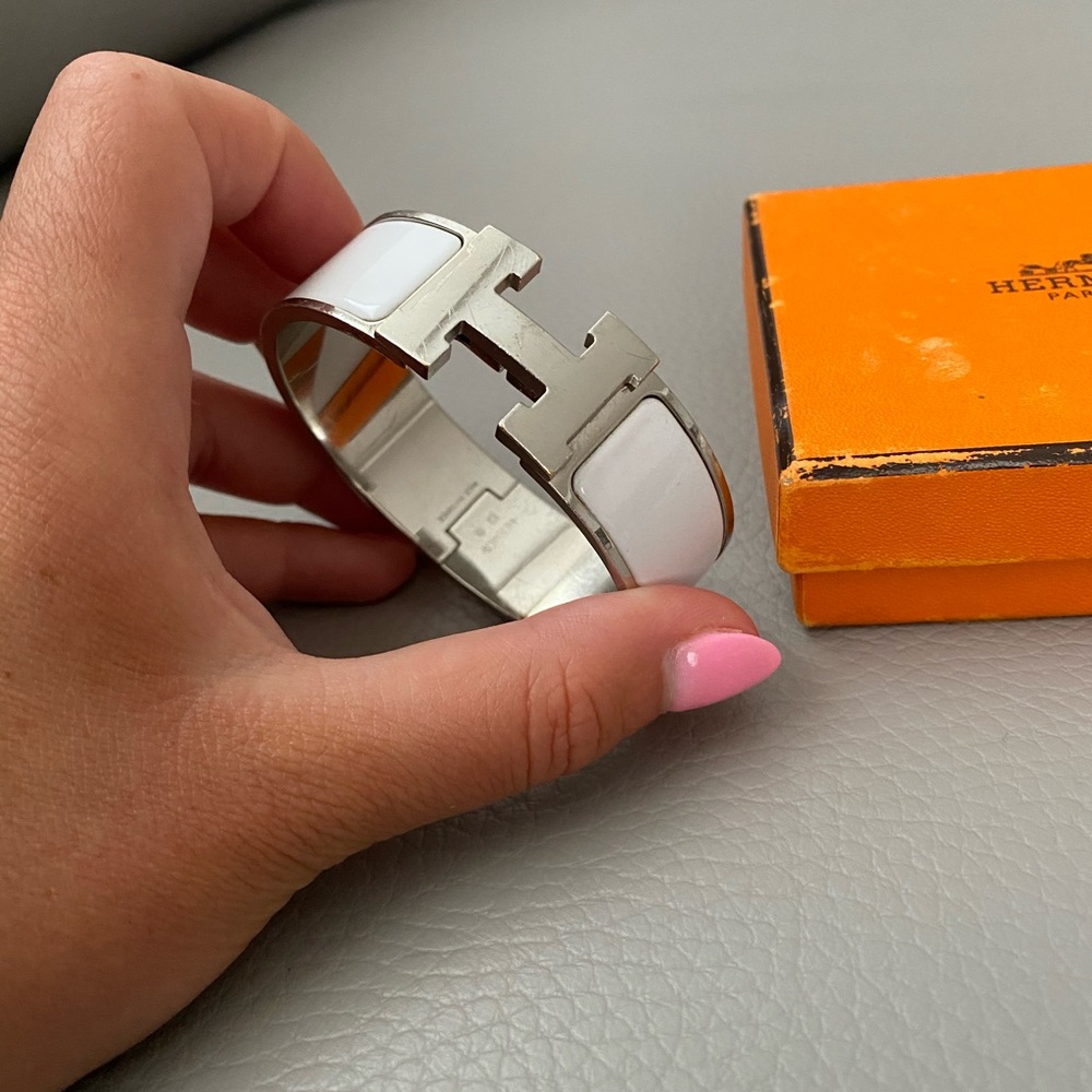 White enamel Hermès H bracelet